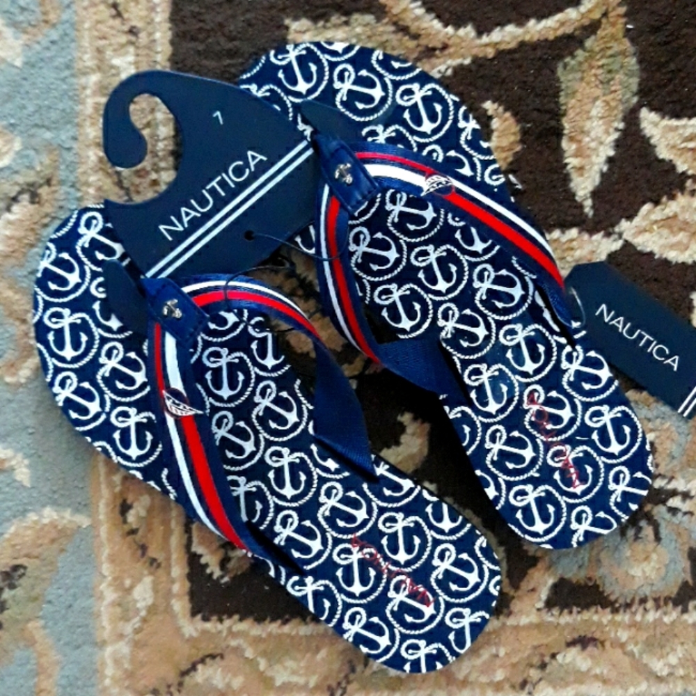 2x*Host Pick*Nautica flip flop sandals